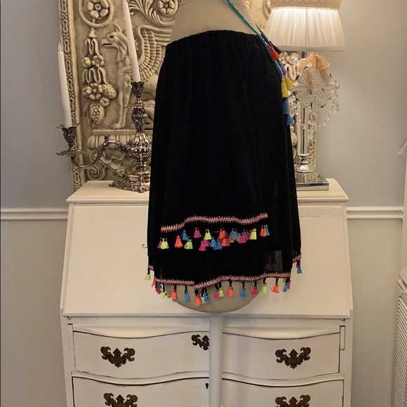 SOLD❤️❤️Off shoulder neon fringe shirt - Picture 3 of 7